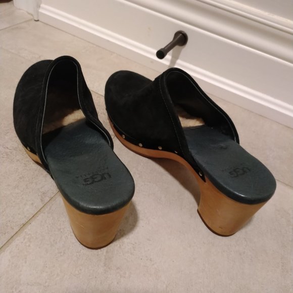 Women's UGG Clog with shearling lining US 8 - Picture 3 of 6